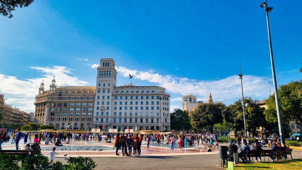 Plaça de Catalunya vanuit het zuiden